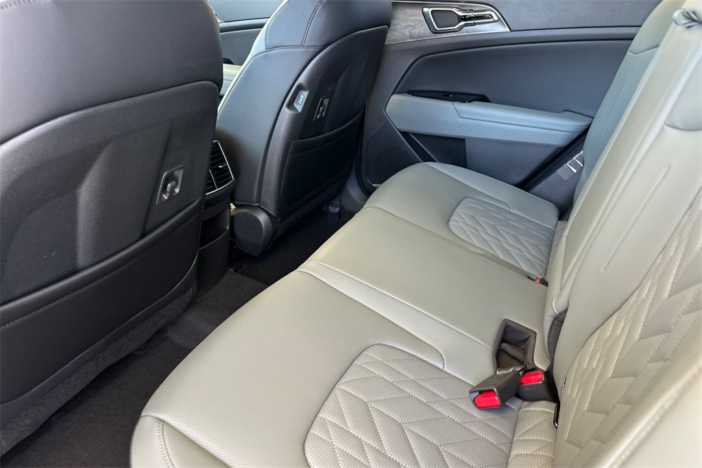 new 2025 Kia Sportage Plug-In Hybrid car, priced at $41,422