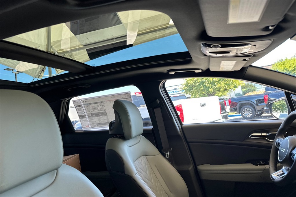 new 2025 Kia Sportage Plug-In Hybrid car, priced at $41,422