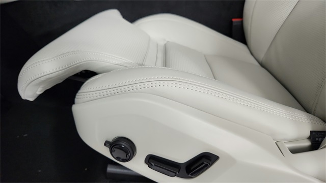 new 2026 Volvo XC90 Plug-In Hybrid car, priced at $85,625