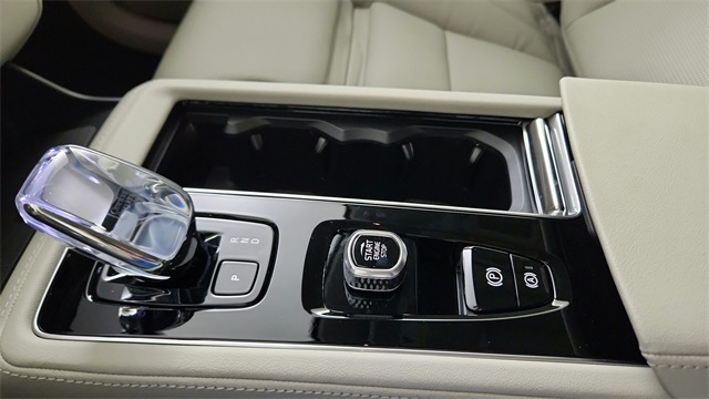 new 2026 Volvo XC90 Plug-In Hybrid car, priced at $85,625