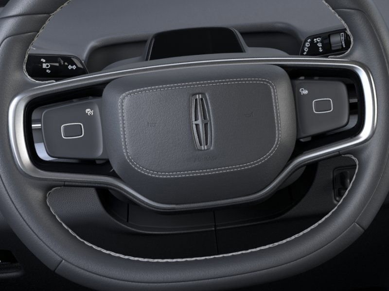 new 2025 Lincoln Navigator car, priced at $106,440