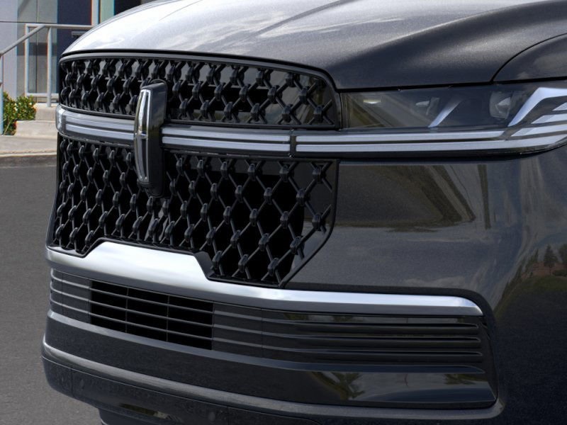 new 2025 Lincoln Navigator car, priced at $106,440