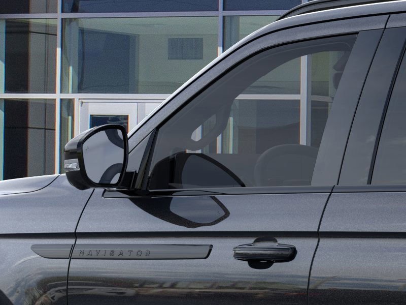 new 2025 Lincoln Navigator car, priced at $106,440