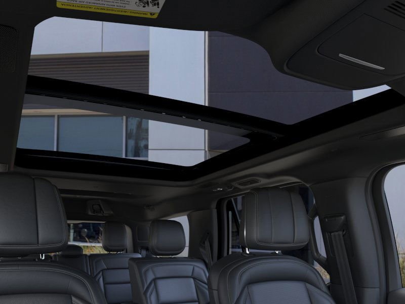 new 2025 Lincoln Navigator car, priced at $106,440