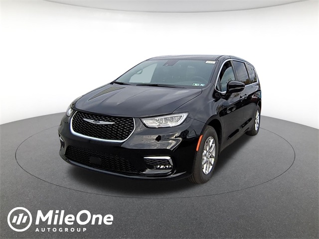 new 2026 Chrysler Pacifica car, priced at $42,943