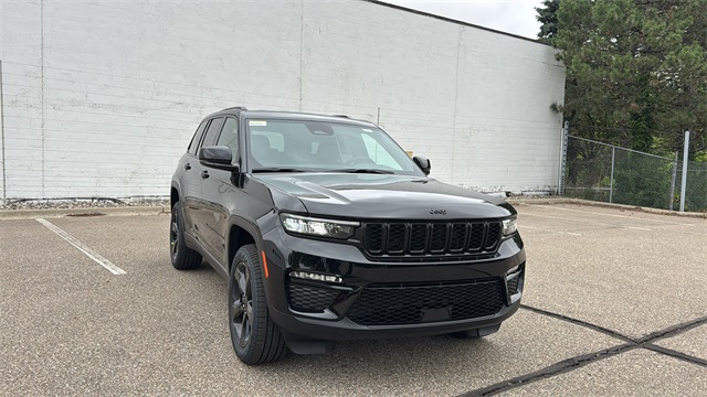 new 2025 Jeep Grand Cherokee car, priced at $47,453