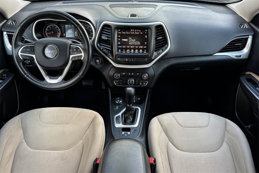 used 2015 Jeep Cherokee car, priced at $10,995