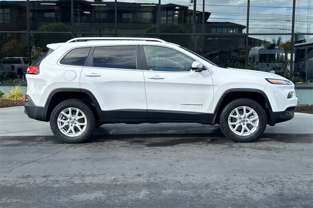 used 2015 Jeep Cherokee car, priced at $10,995
