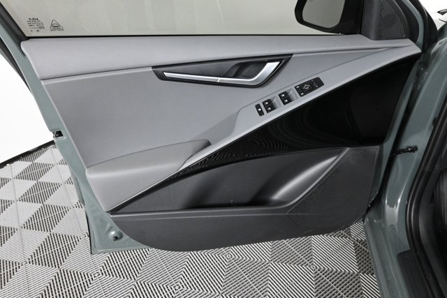 new 2025 Kia Niro car, priced at $31,427