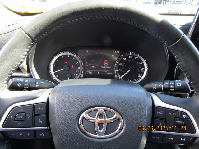 used 2023 Toyota Highlander car, priced at $38,999