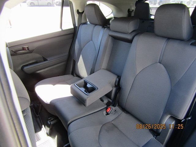 used 2023 Toyota Highlander car, priced at $38,999