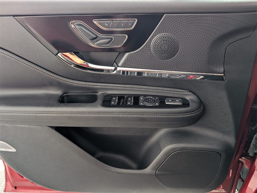 new 2025 Lincoln Corsair car, priced at $41,021