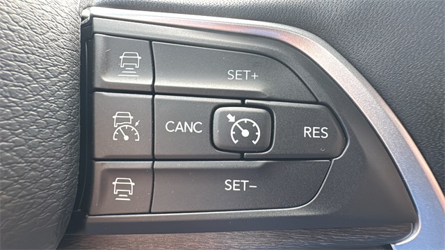 new 2025 Jeep Grand Cherokee car, priced at $45,025