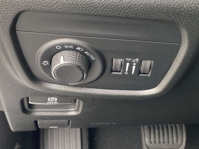 new 2025 Jeep Grand Cherokee car, priced at $38,288