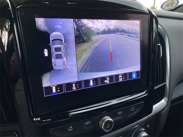 used 2023 Chevrolet Traverse car, priced at $35,936