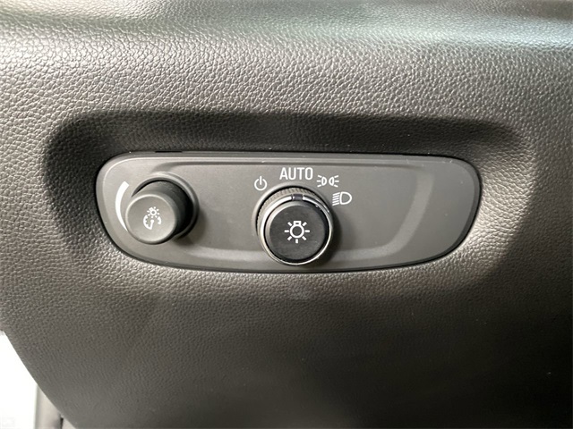 used 2023 Chevrolet Traverse car, priced at $35,936