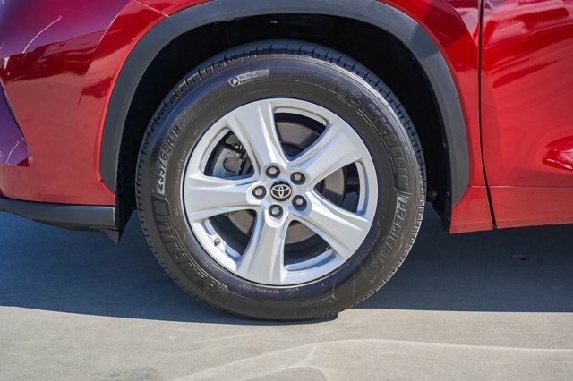 used 2021 Toyota Highlander car, priced at $26,692