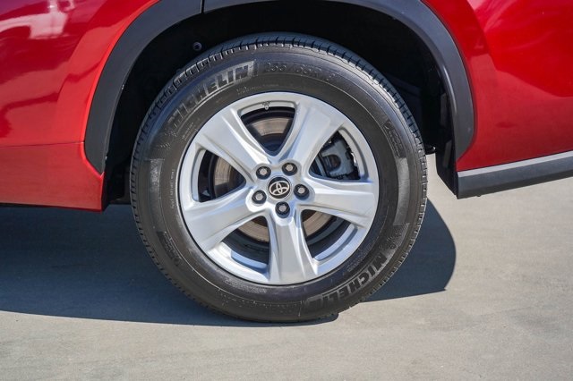 used 2021 Toyota Highlander car, priced at $26,692