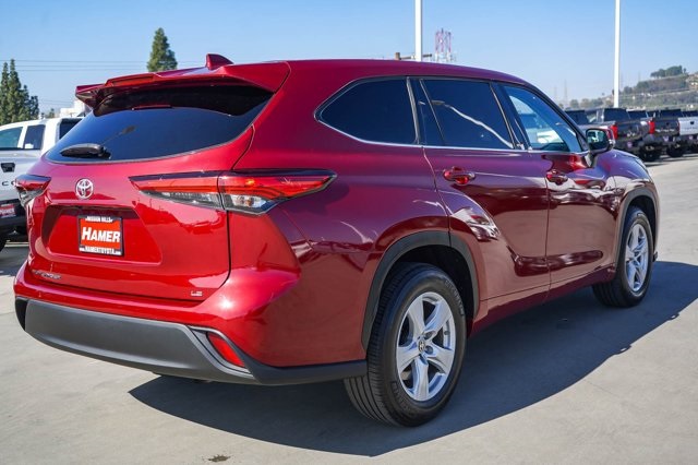used 2021 Toyota Highlander car, priced at $26,692