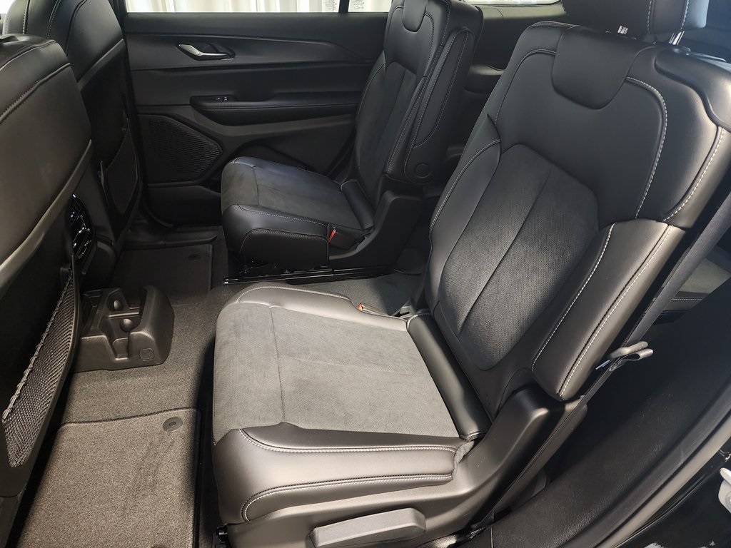 new 2025 Jeep Grand Cherokee L car, priced at $46,712