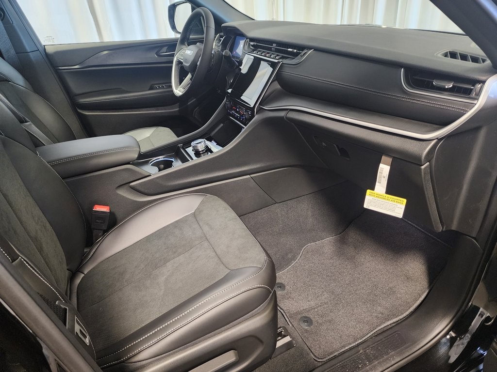 new 2025 Jeep Grand Cherokee L car, priced at $46,712