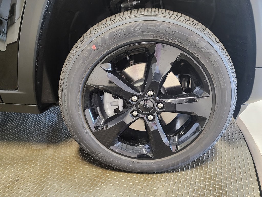 new 2025 Jeep Grand Cherokee L car, priced at $46,712