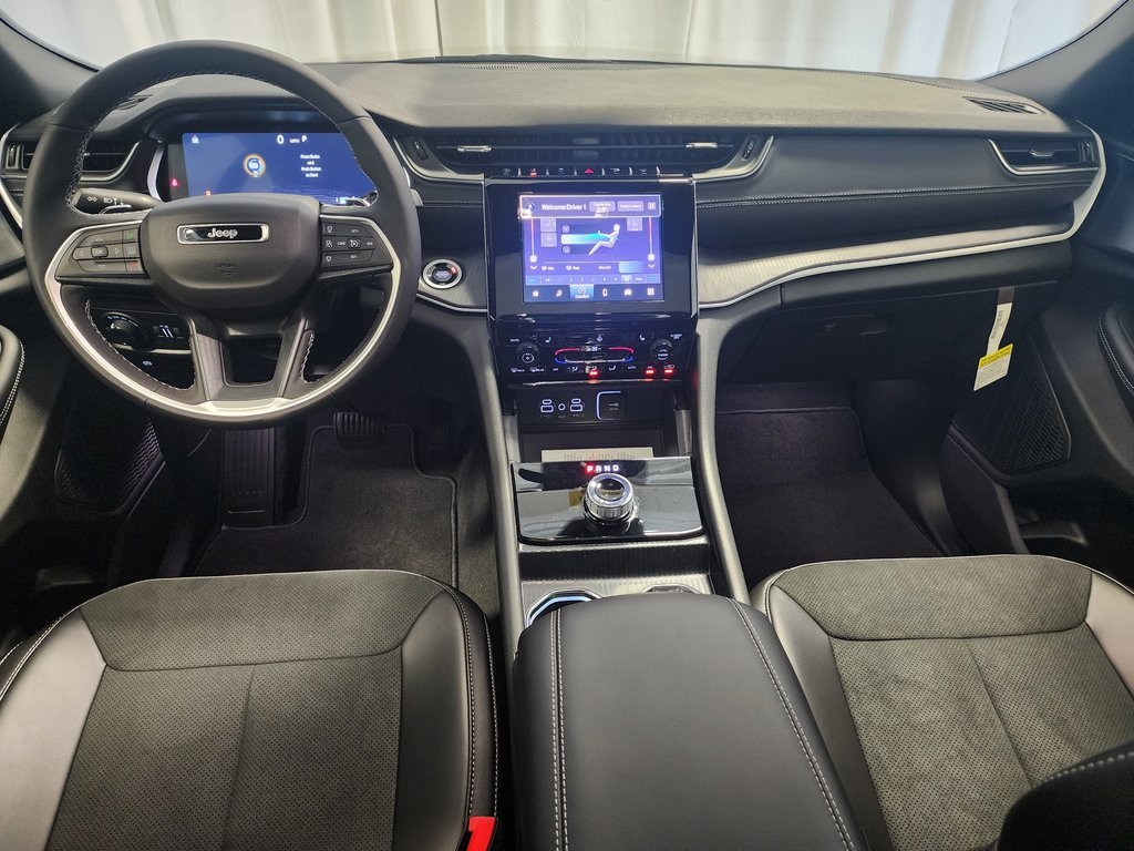 new 2025 Jeep Grand Cherokee L car, priced at $46,712
