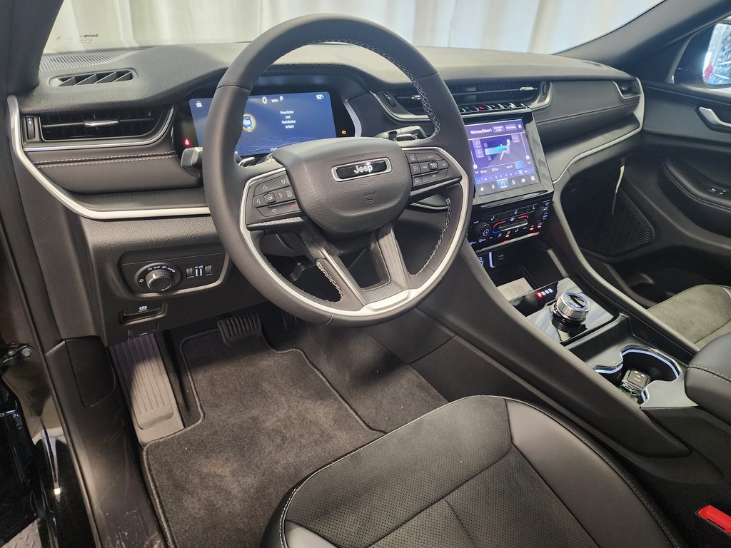 new 2025 Jeep Grand Cherokee L car, priced at $46,712