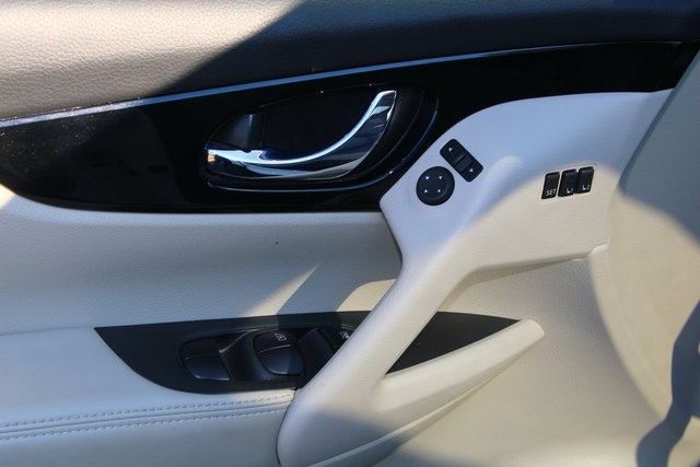 used 2022 Nissan Rogue Sport car, priced at $22,697