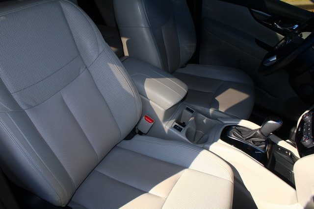 used 2022 Nissan Rogue Sport car, priced at $22,697