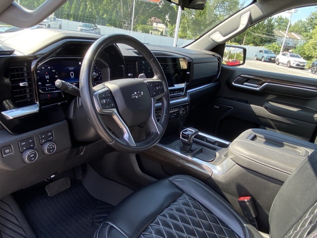 used 2022 Chevrolet Silverado 1500 car, priced at $45,571
