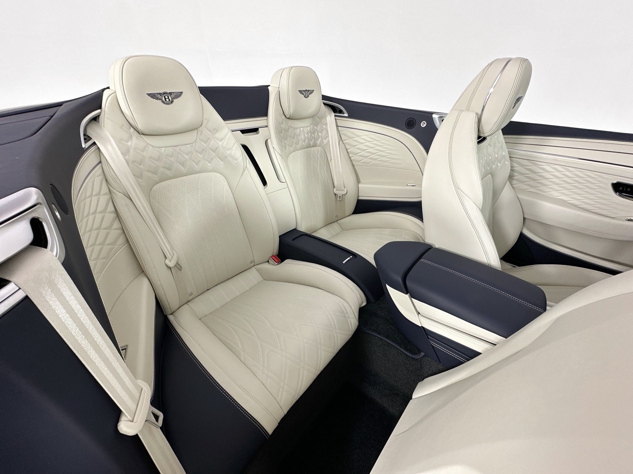 new 2026 Bentley Continental GTC car