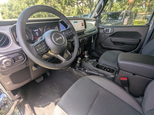 new 2025 Jeep Wrangler car, priced at $33,580