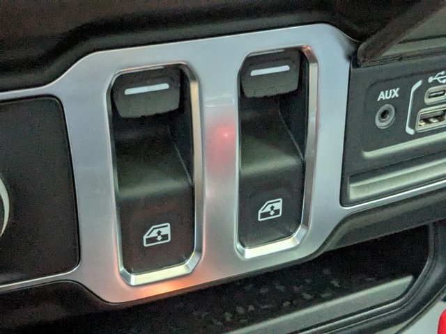 new 2025 Jeep Wrangler car, priced at $33,580