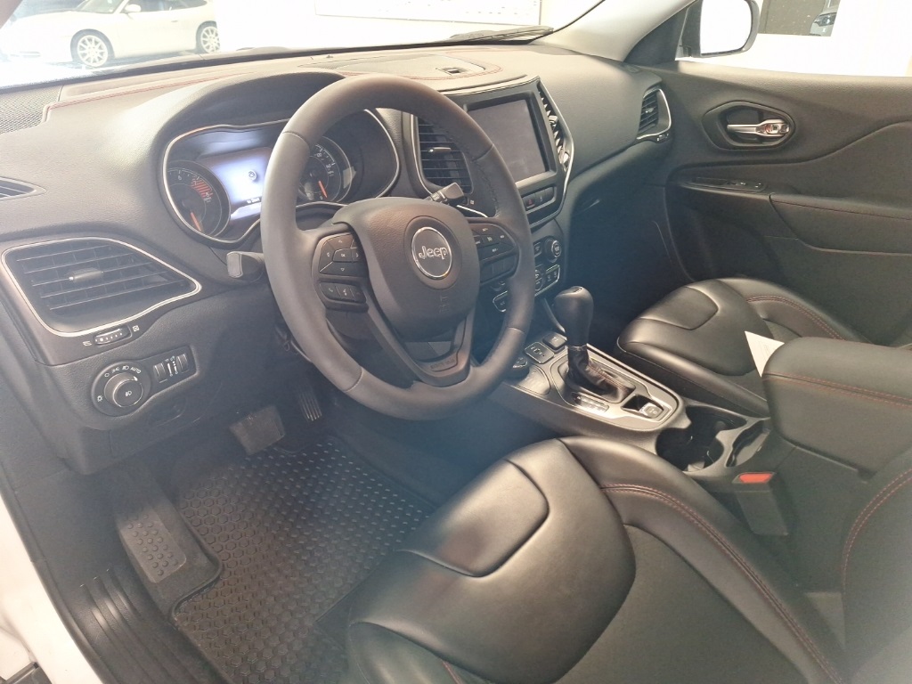 used 2022 Jeep Cherokee car, priced at $26,235