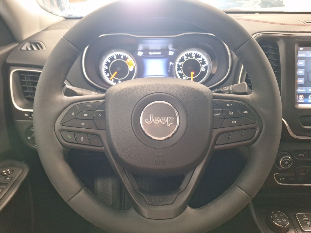 used 2022 Jeep Cherokee car, priced at $26,235