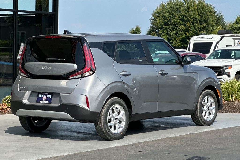 new 2025 Kia Soul car, priced at $24,695
