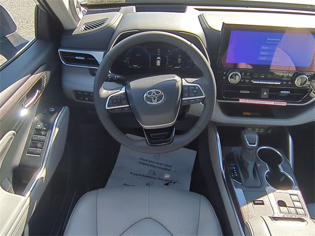 new 2025 Toyota Highlander Hybrid car, priced at $56,528