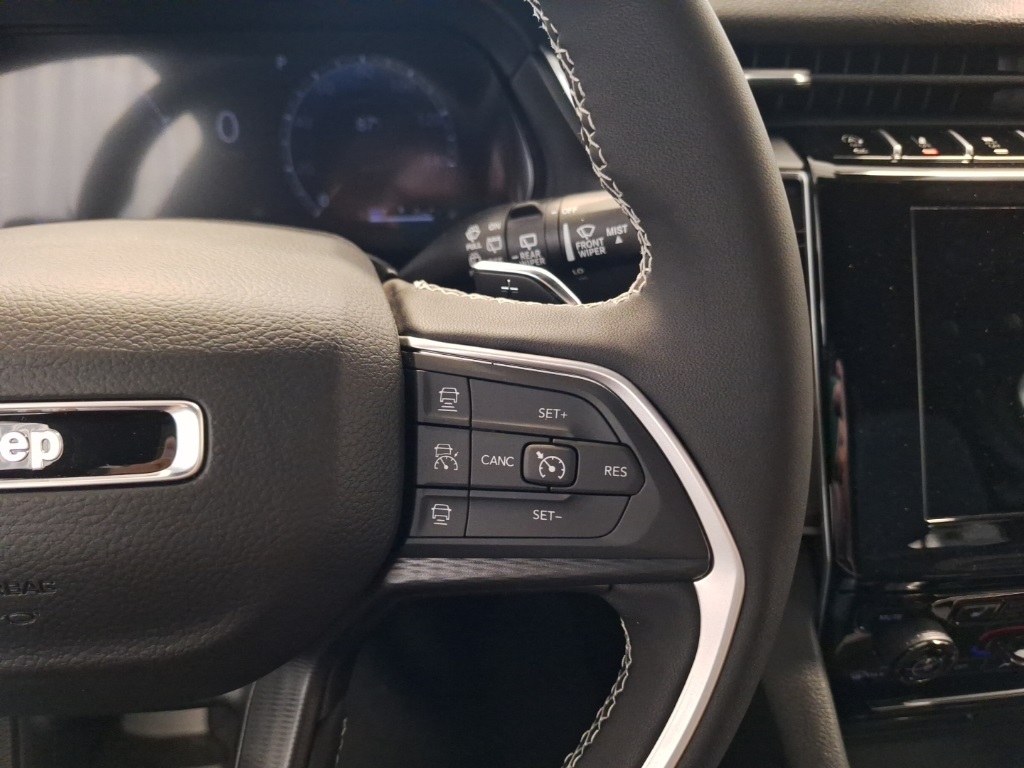 new 2025 Jeep Grand Cherokee car, priced at $38,887