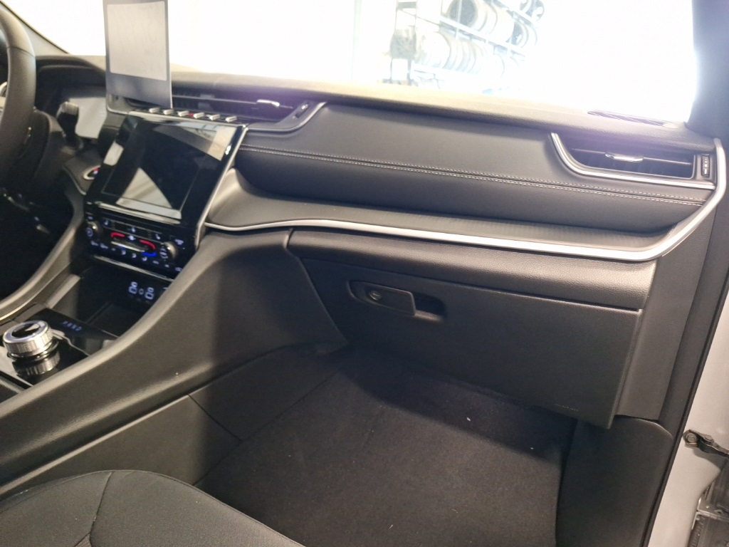 new 2025 Jeep Grand Cherokee car, priced at $38,887