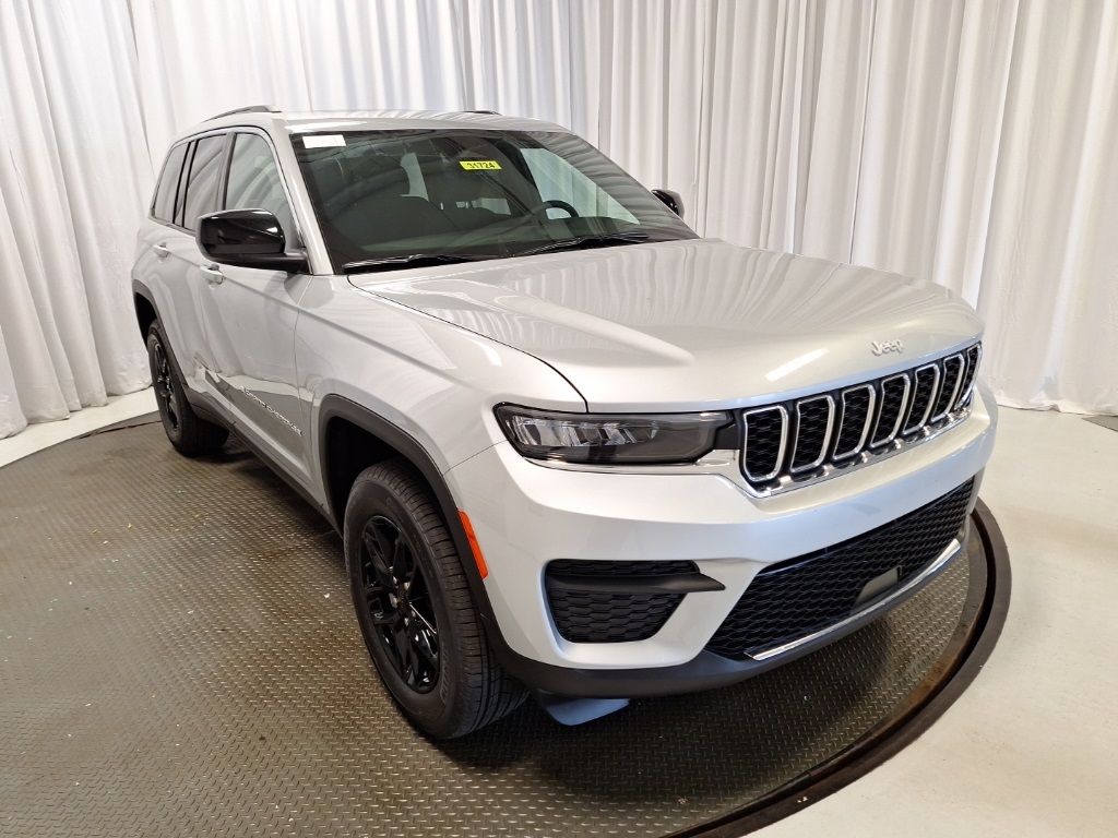new 2025 Jeep Grand Cherokee car, priced at $38,887