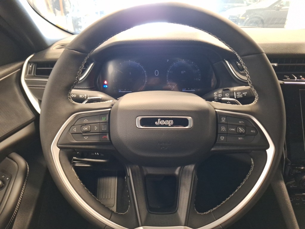 new 2025 Jeep Grand Cherokee car, priced at $38,887