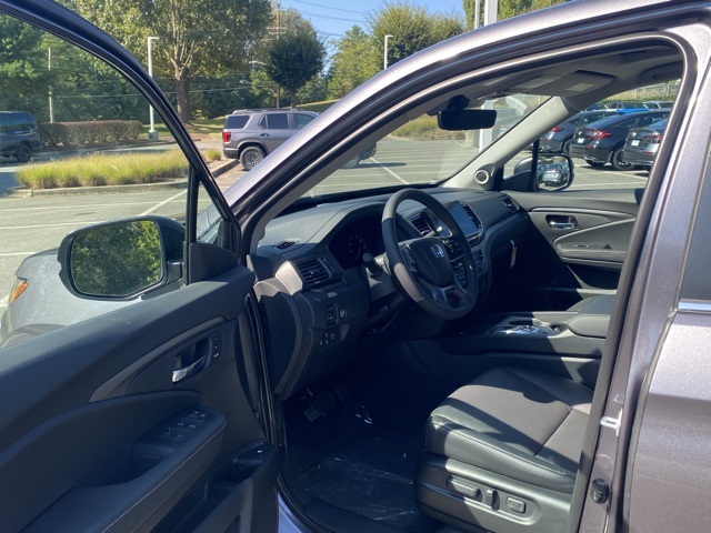 new 2025 Honda Ridgeline car, priced at $41,552