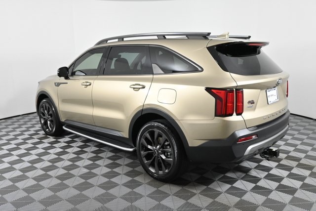 used 2021 Kia Sorento car, priced at $28,874