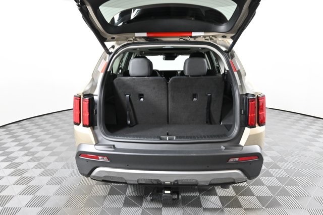 used 2021 Kia Sorento car, priced at $28,874