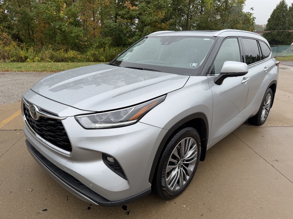 used 2020 Toyota Highlander car, priced at $36,903