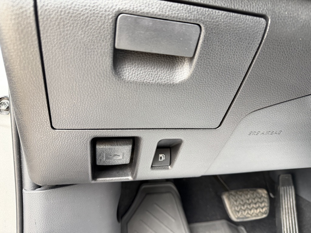 used 2020 Toyota Highlander car, priced at $36,903