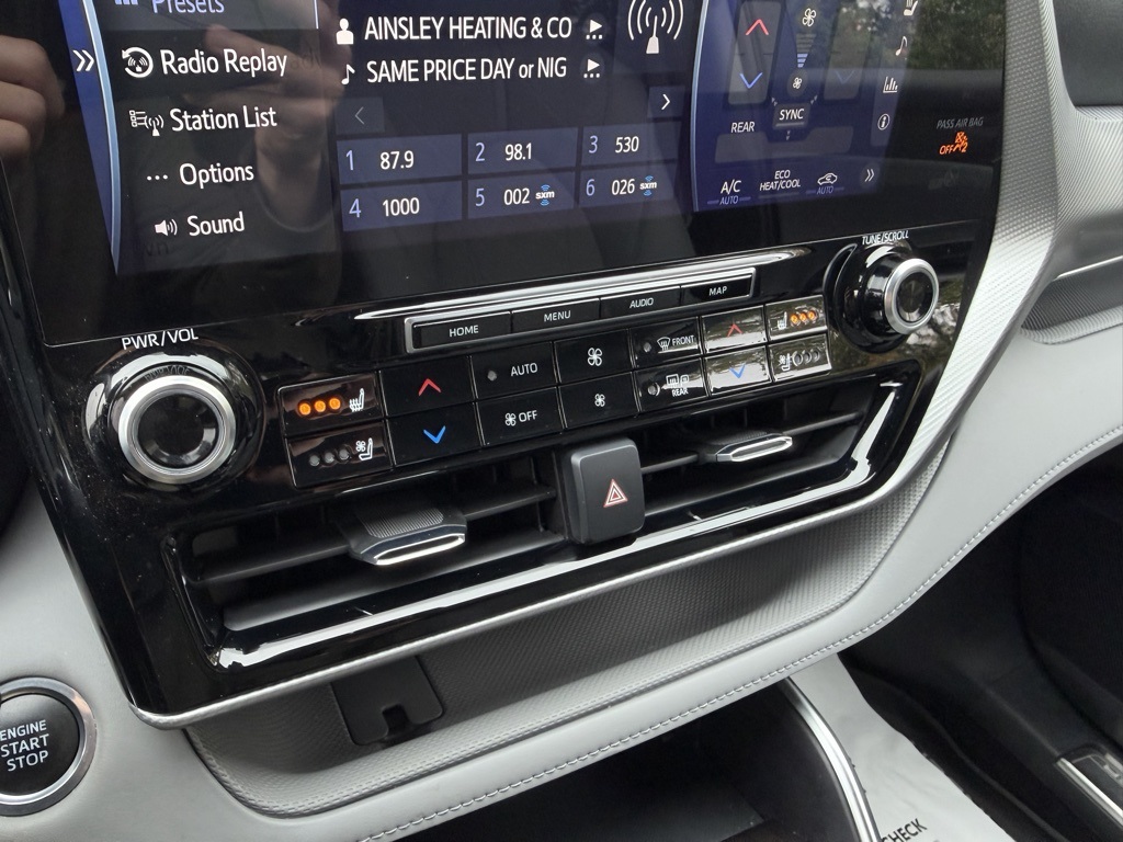 used 2020 Toyota Highlander car, priced at $36,903
