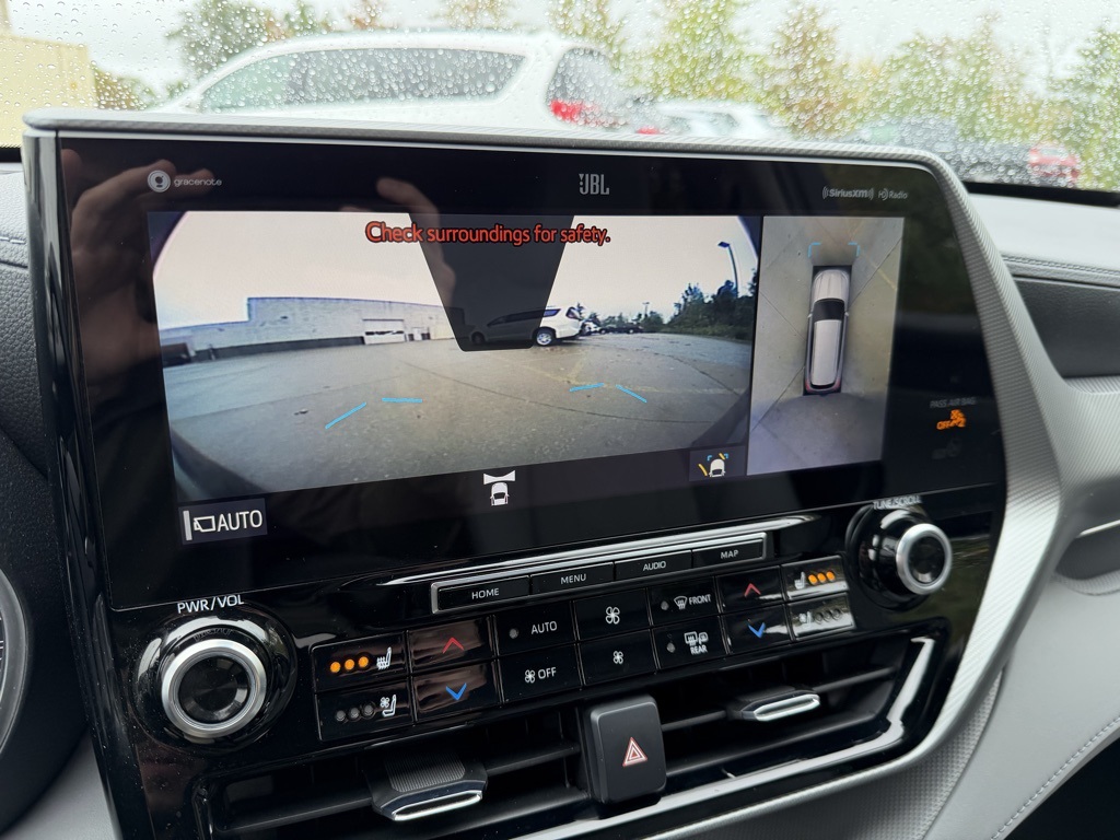 used 2020 Toyota Highlander car, priced at $36,903