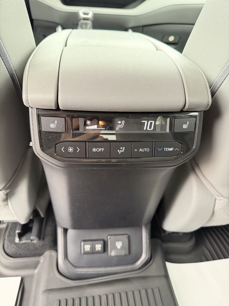 used 2020 Toyota Highlander car, priced at $36,903